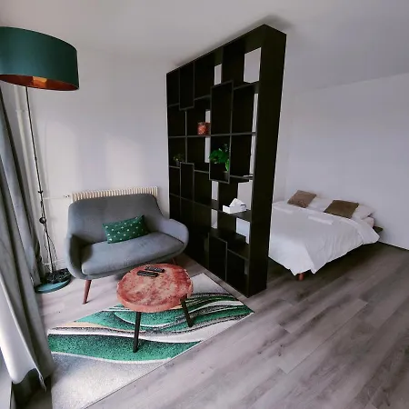 Apartment Au Coeur De La Defense / Paris Courbevoie